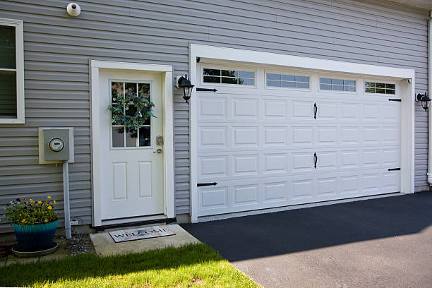 24/7 Emergency Garage Door Panel Replacement experts in Ortonville, MI